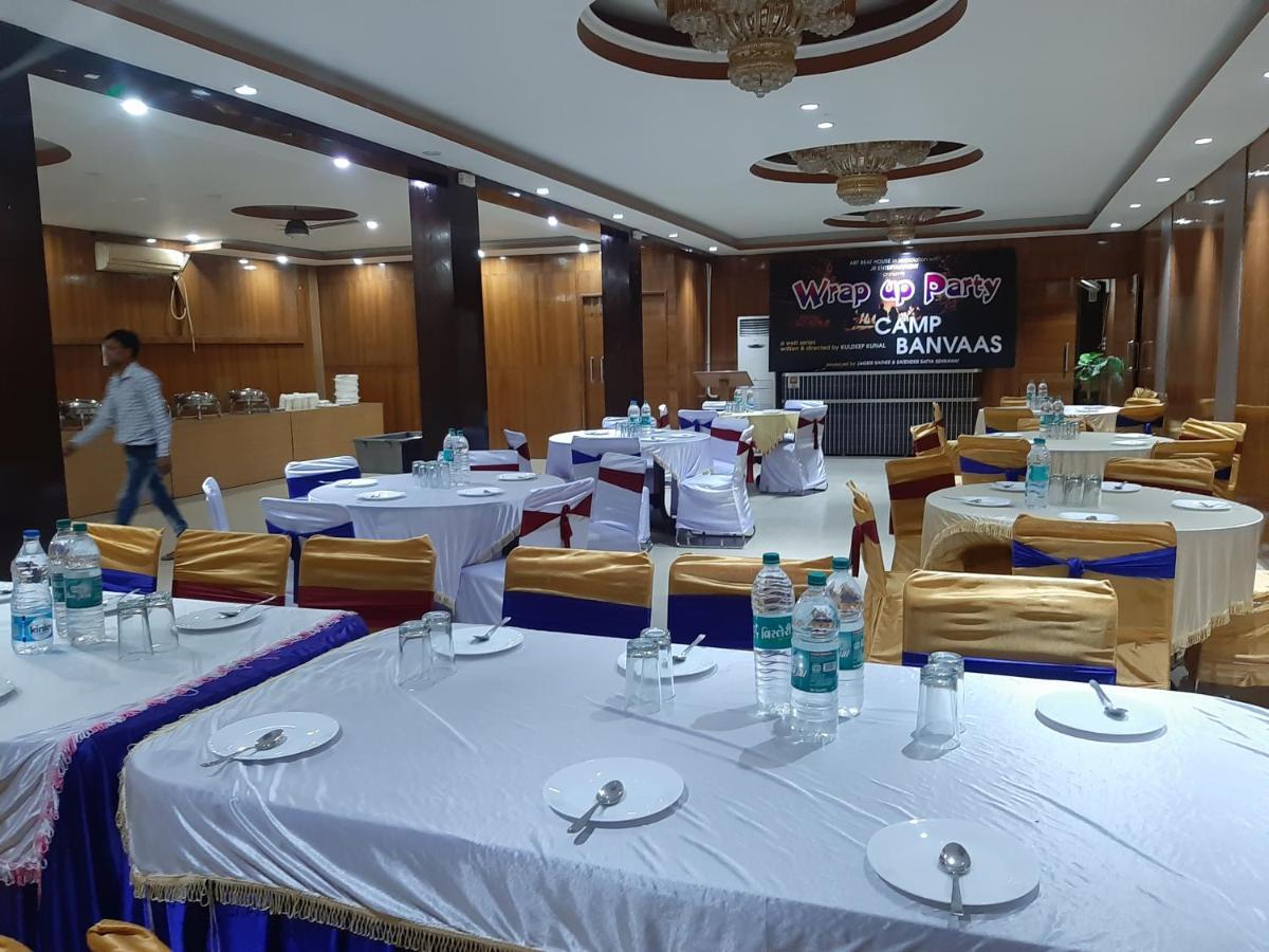 Hotel Platinum Plaza Rohtak Екстериор снимка
