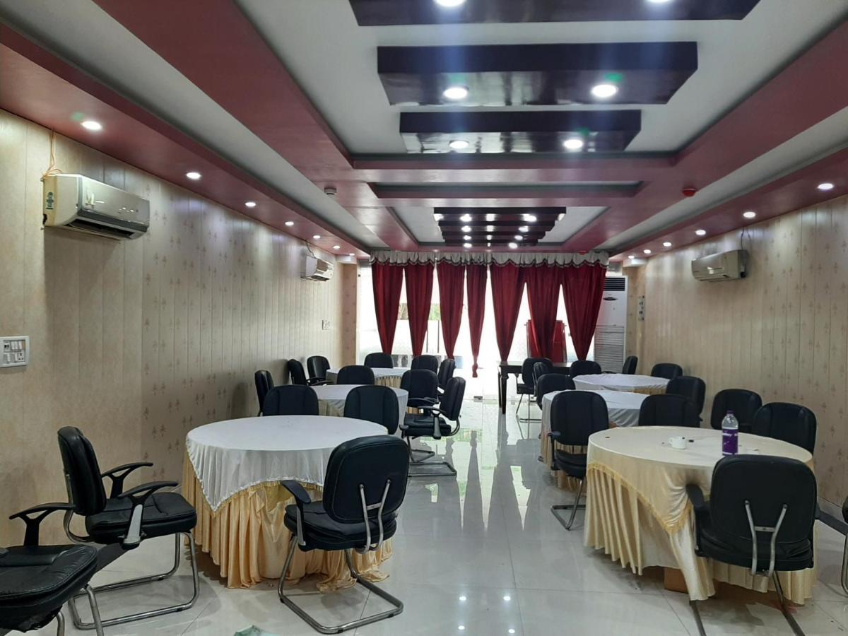 Hotel Platinum Plaza Rohtak Екстериор снимка