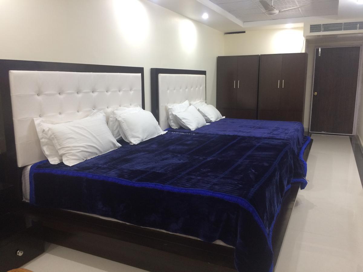 Hotel Platinum Plaza Rohtak Екстериор снимка