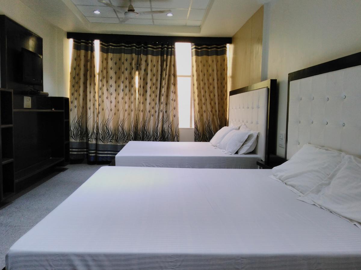 Hotel Platinum Plaza Rohtak Екстериор снимка