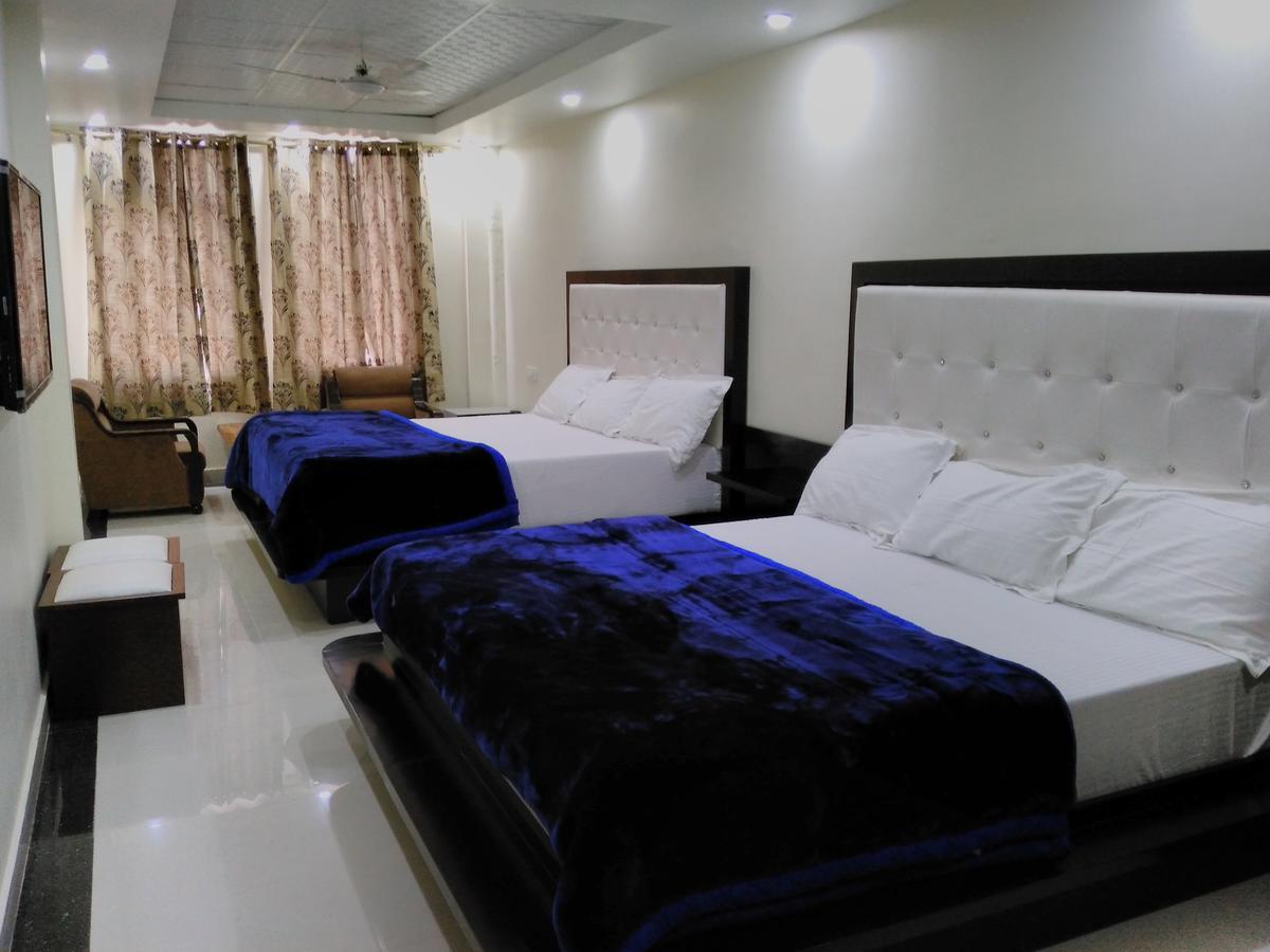 Hotel Platinum Plaza Rohtak Екстериор снимка