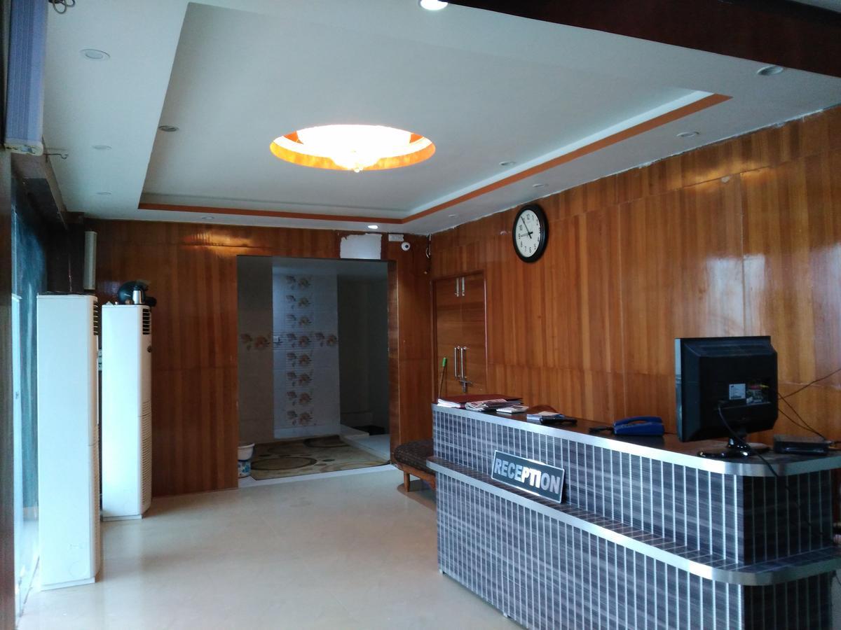 Hotel Platinum Plaza Rohtak Екстериор снимка