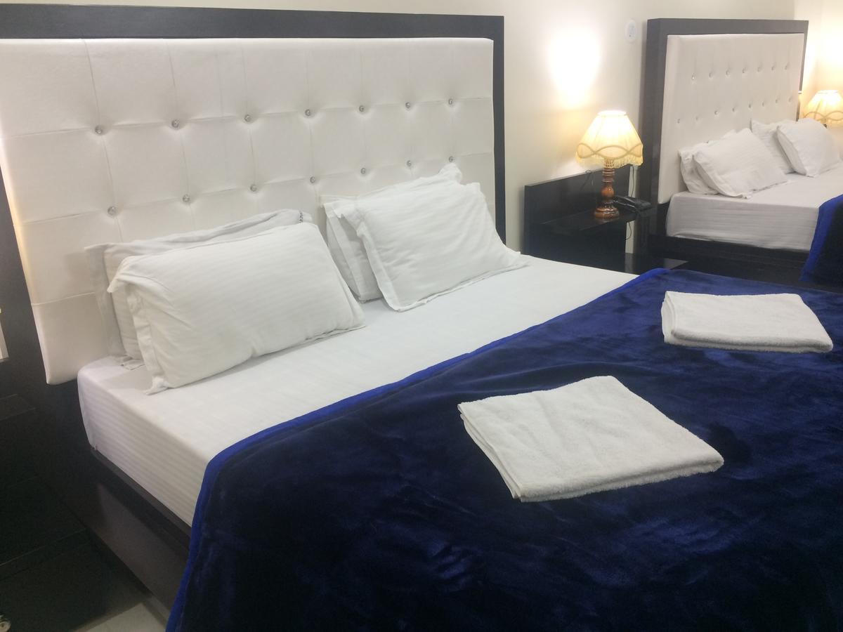 Hotel Platinum Plaza Rohtak Екстериор снимка