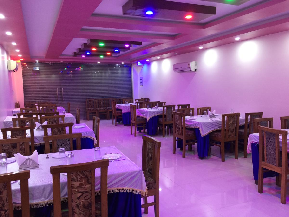 Hotel Platinum Plaza Rohtak Екстериор снимка