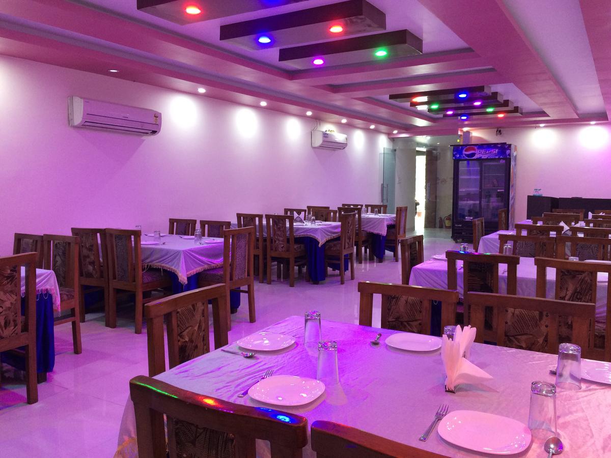 Hotel Platinum Plaza Rohtak Екстериор снимка