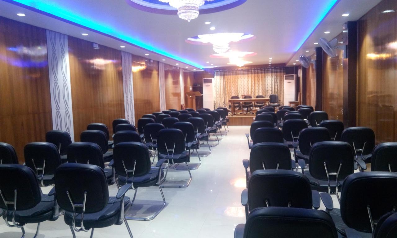 Hotel Platinum Plaza Rohtak Екстериор снимка